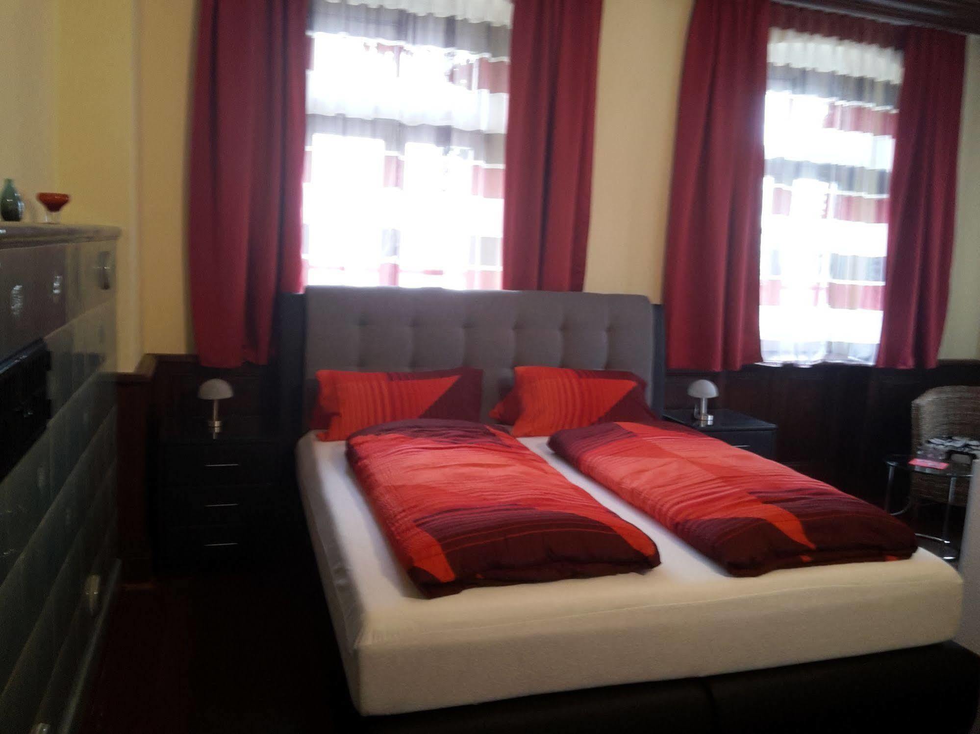 ליימן Hotel Zum Schwanen מראה חיצוני תמונה
